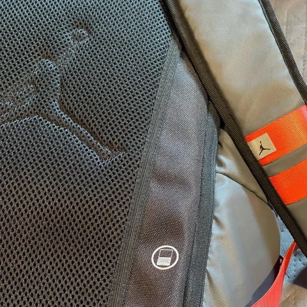 Jordan‎ backpack gray/red EUC